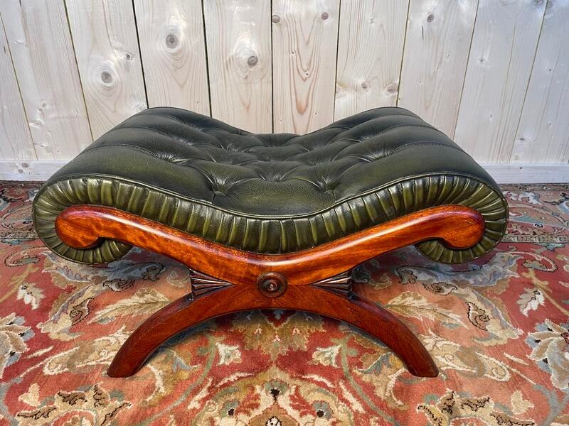 Chesterfield English Footrest In Green Leather 