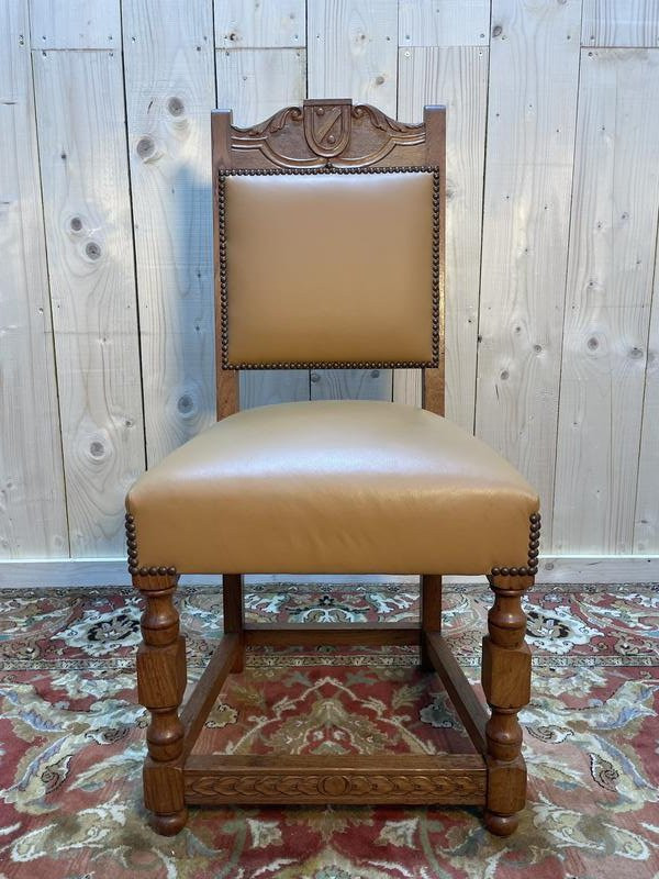 Set Of 8 Louis XIII Style Chairs - Haute époque In Leather -photo-4