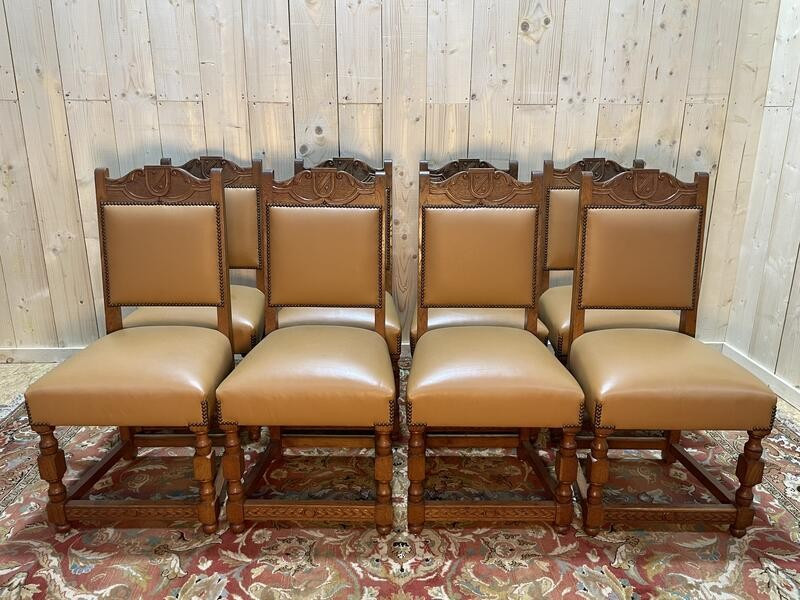 Set Of 8 Louis XIII Style Chairs - Haute époque In Leather 