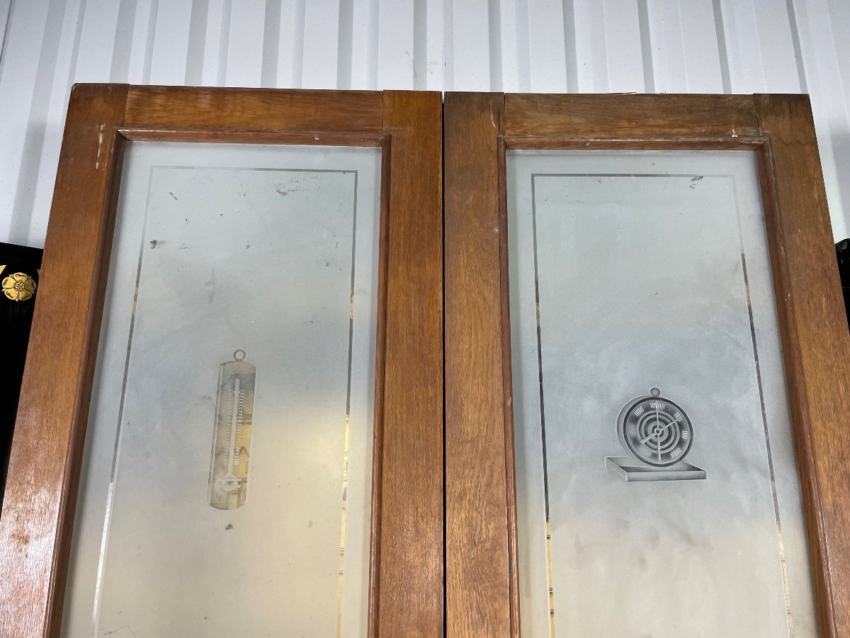 Pair Of Engraved Glass Store Doors -photo-1