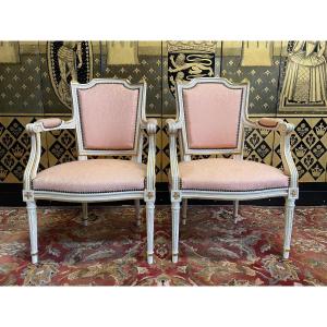 Paire De Fauteuils De Style Louis XVI 