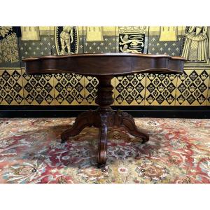 Fiddle Pedestal Table In Walnut 