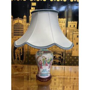 Lampe Chinoise En Porcelaine De Canton