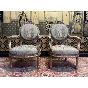 Paire De Fauteuils Médaillons De Style Louis XVI Bois Doré