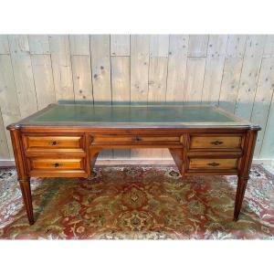 Bureau Plat De Style Louis XVI En Merisier Et Cuir Vert 