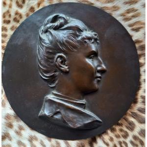 Médaillon Bronze Représentant Profil De Femme