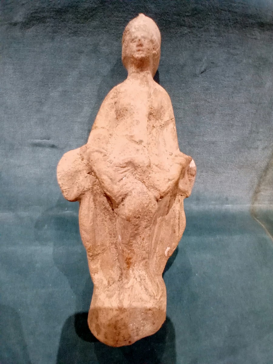 Tanagra Statuette 