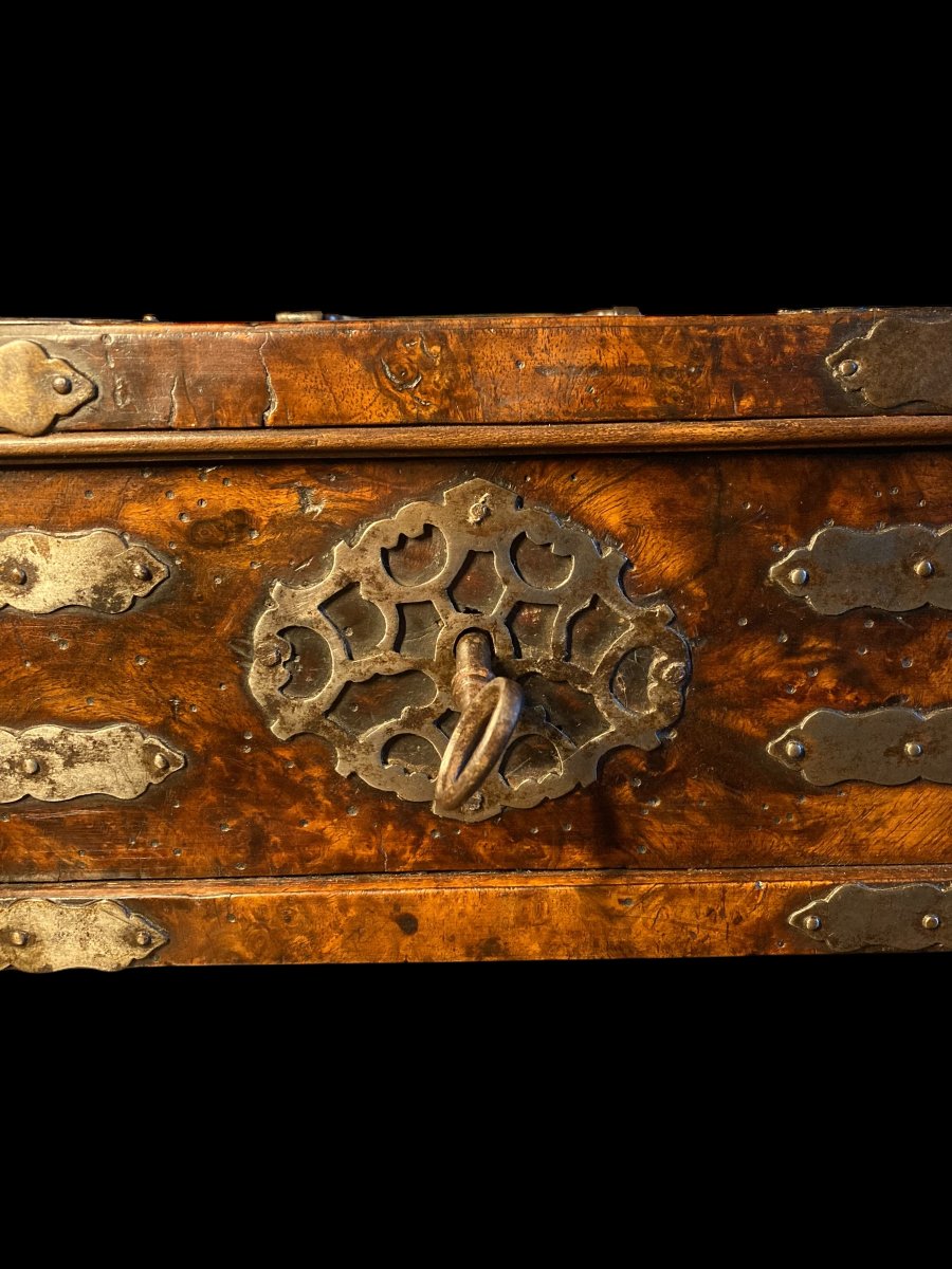 17th Century - Venetian Casket In Walnut Veneer And Ebony-photo-2