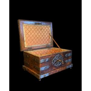 17th Century - Venetian Casket In Walnut Veneer And Ebony