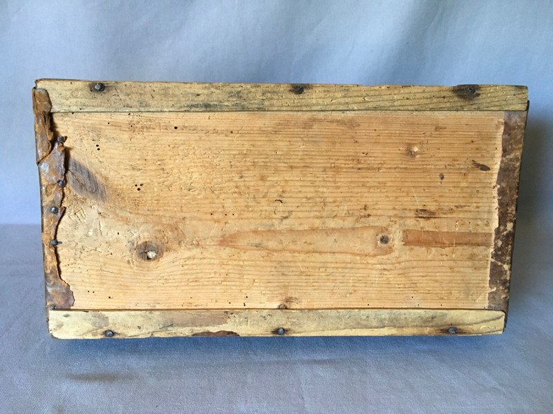 17th Century Provençal Box-photo-3