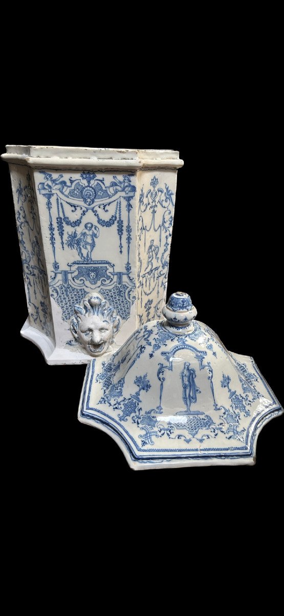 Moustiers 18th Century Earthenware Fountain-photo-1