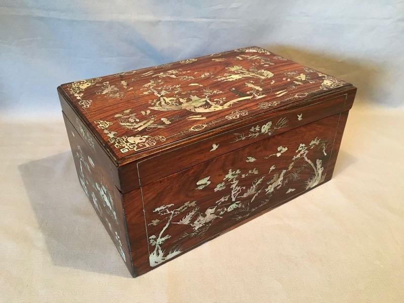 Proantic: Indochinese Box With Mother Of Pearl Inlay