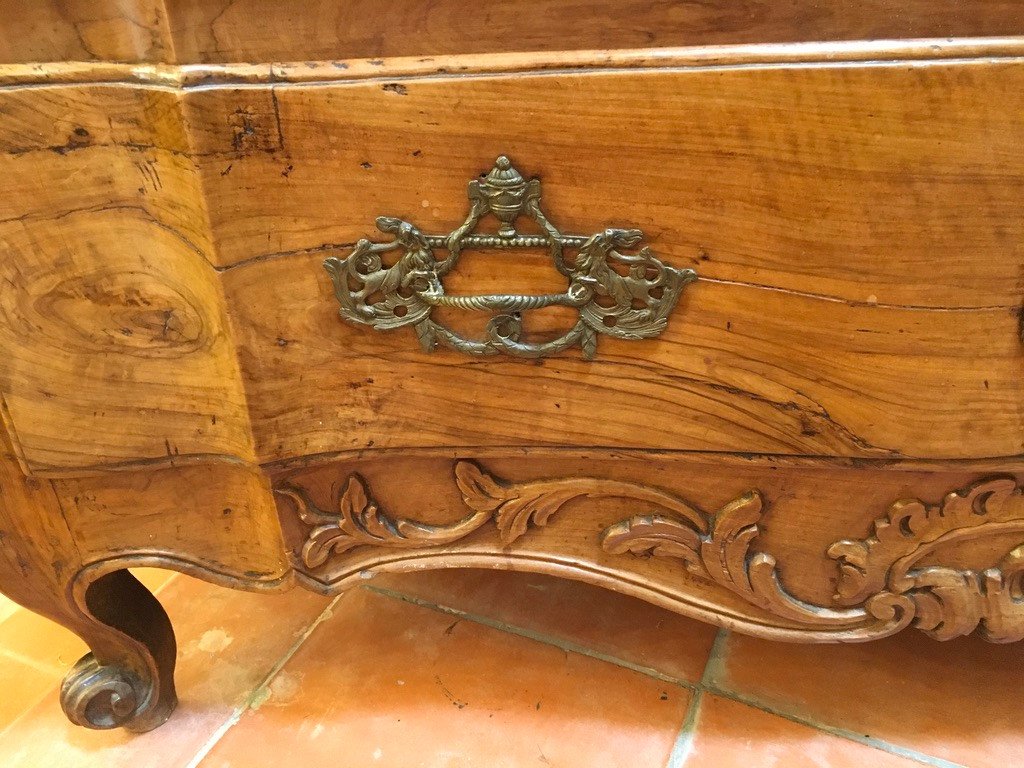 18th Century Provençal Chest Of Drawers In Olivier-photo-1