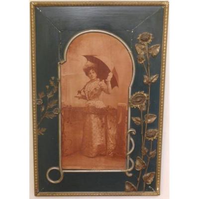 Art Nouveau Frame.