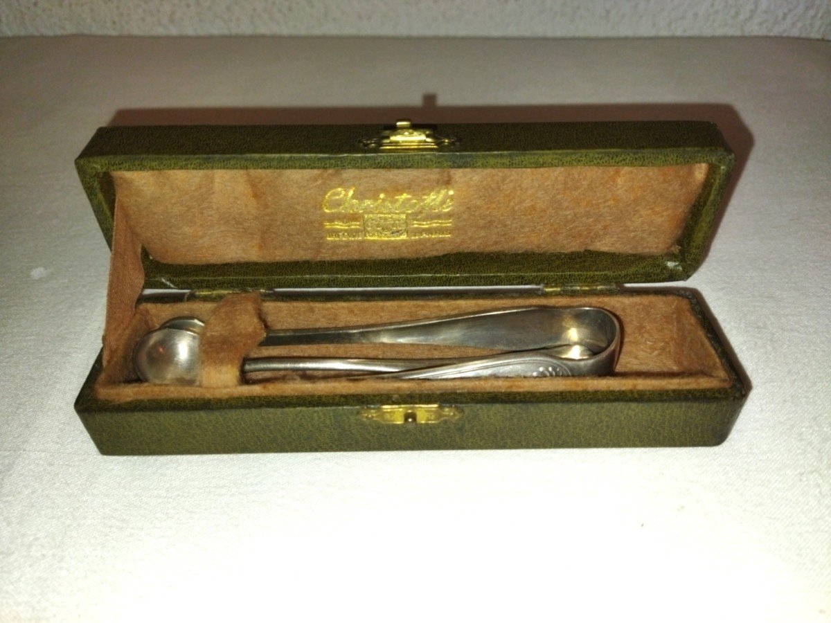 Christofle Silver Plated Sugar Tongs And Spoon With Case