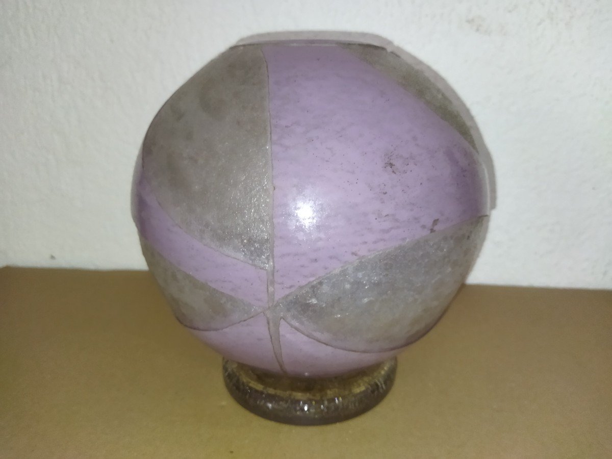 Degué Guéron Art Deco 2 Tone Molded Glass Ball Vase Collection-photo-4