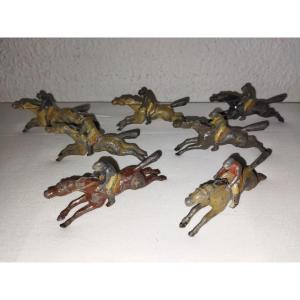 7 Anciens Chevaux Et Cavaliers En Plomb  Polychrome Jouets Et Jeux Anciens De Collection 