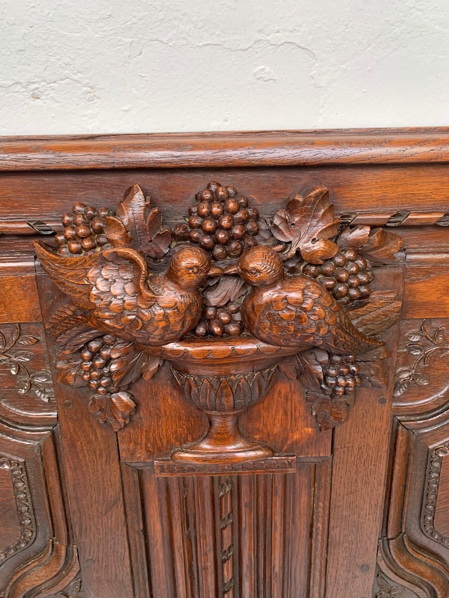 19th Century Oak Bed With Bird Decor -photo-1