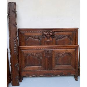 19th Century Oak Bed With Bird Decor 