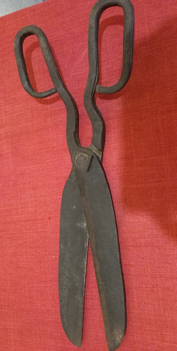 Pair Of Very Old Wrought Iron Scissors-photo-3