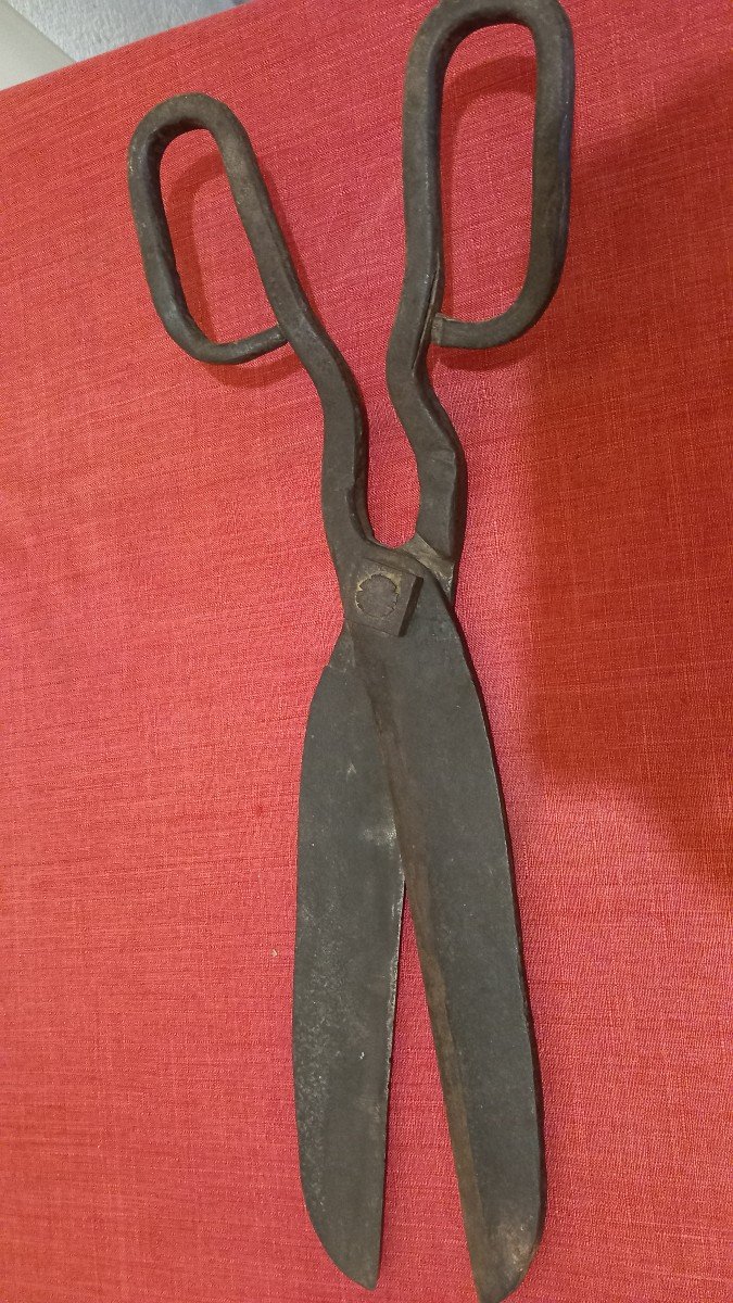 Pair Of Very Old Wrought Iron Scissors-photo-4