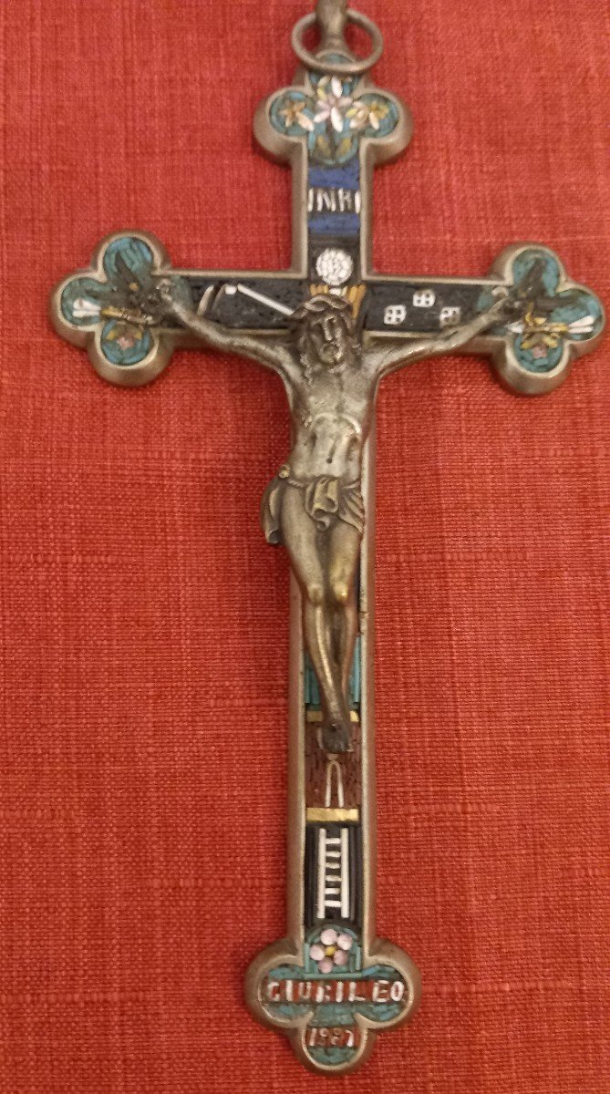 Croix De La Passion En Bronze Argenté