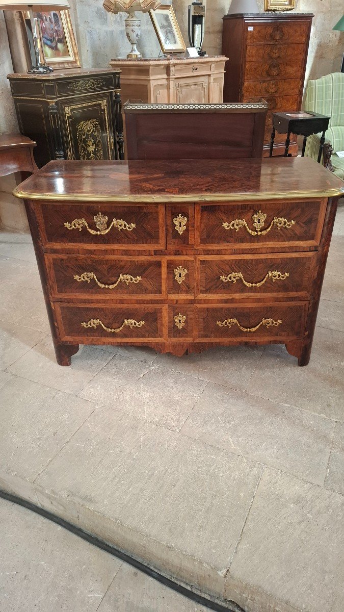 Regence Period Chest Of Drawers