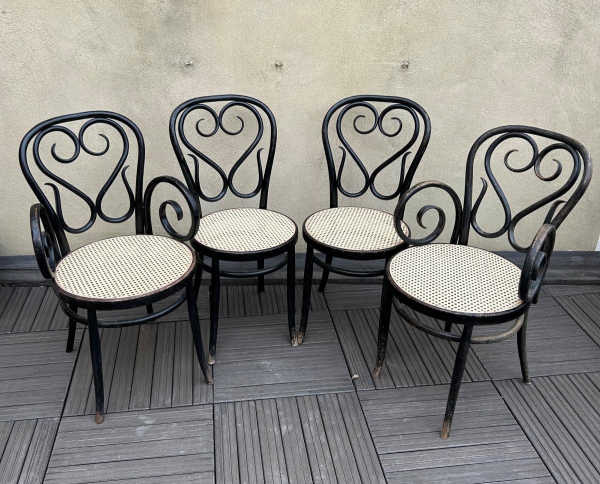 « thonet » Deux Fauteuils Et Deux Chaises En Bois Courbé -photo-2