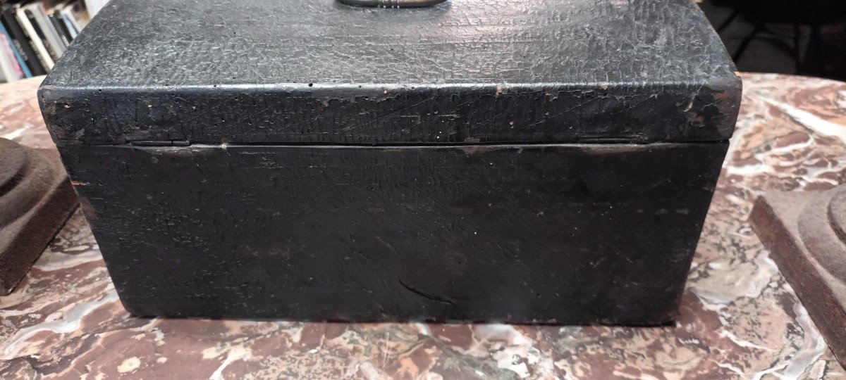 17th Century Leather Box -photo-2