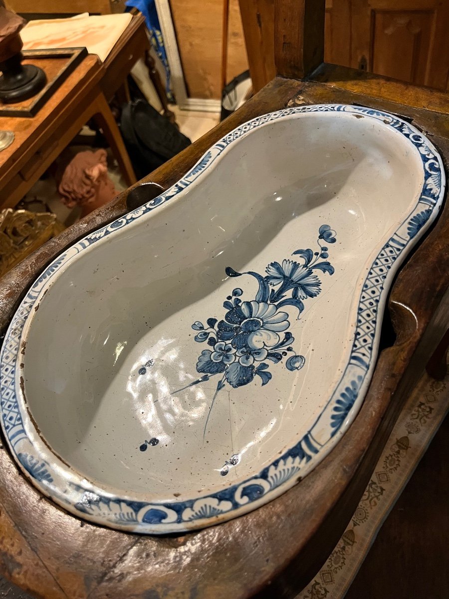 Very Pretty 18th Century Bidet Seat, With Its Original Basin.-photo-3