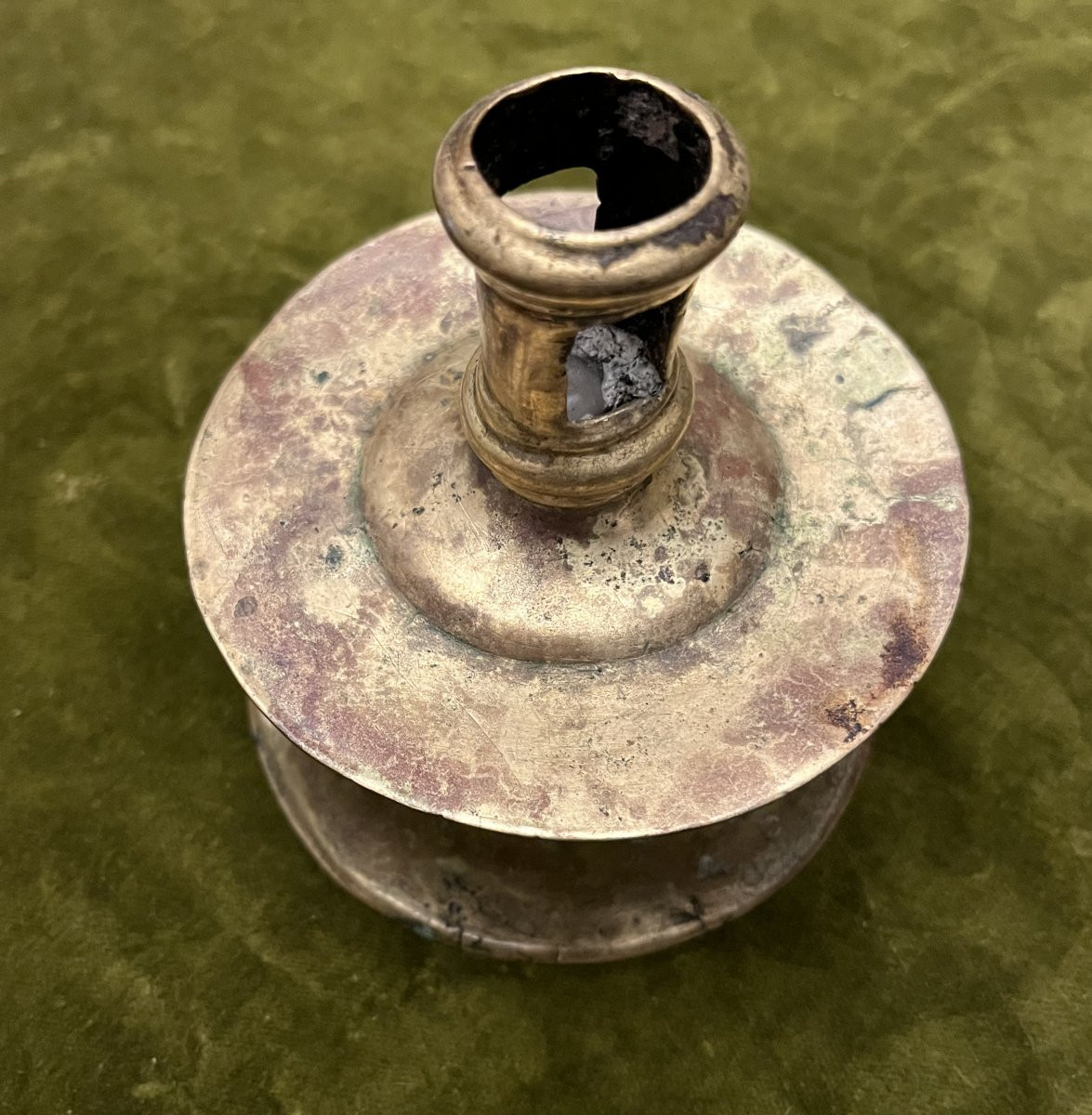 Beau Bougeoir En Laiton, Ou Bronze, époque  XVI éme, Flandres.-photo-3