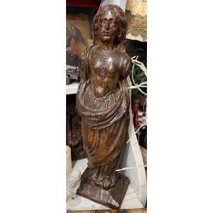 Belle Statue En Bois, Représentant Une Jeune Femme. XVI eme siècle.