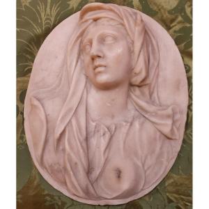 Oval Marble Plaque, Presenting In High Relief A Bust Of Mary, With Her Veil. Early 18th Century 