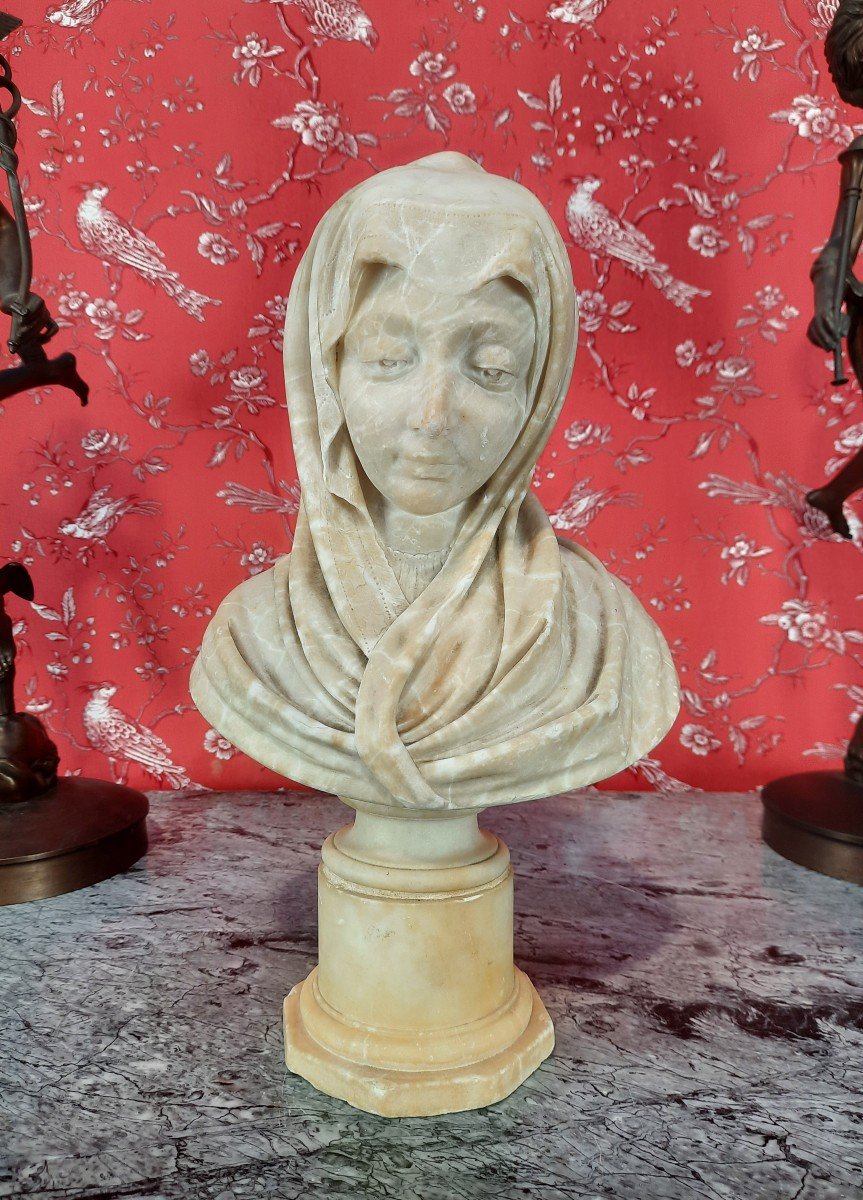 Sculpture Representing A 19th Century Virgin-photo-2