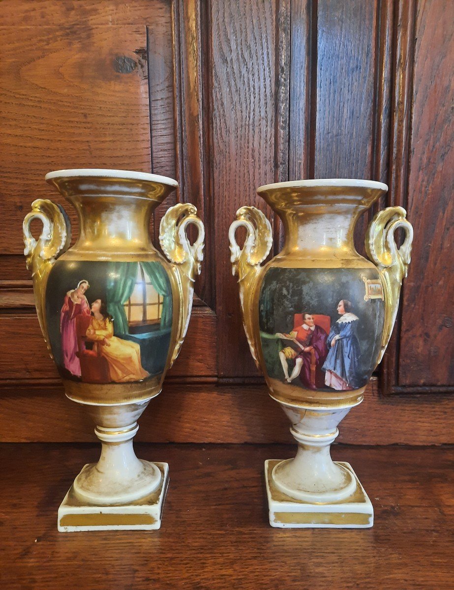 Paire de vases en porcelaine XIXème 