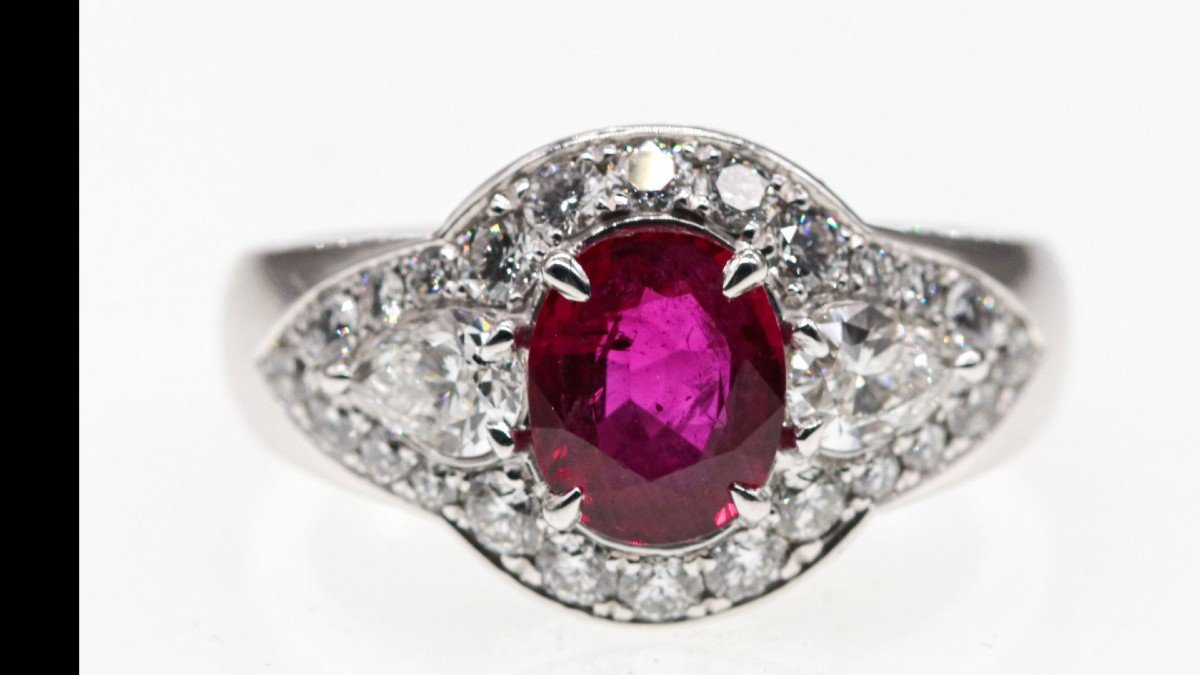 White Gold Ring Centered With A Ruby