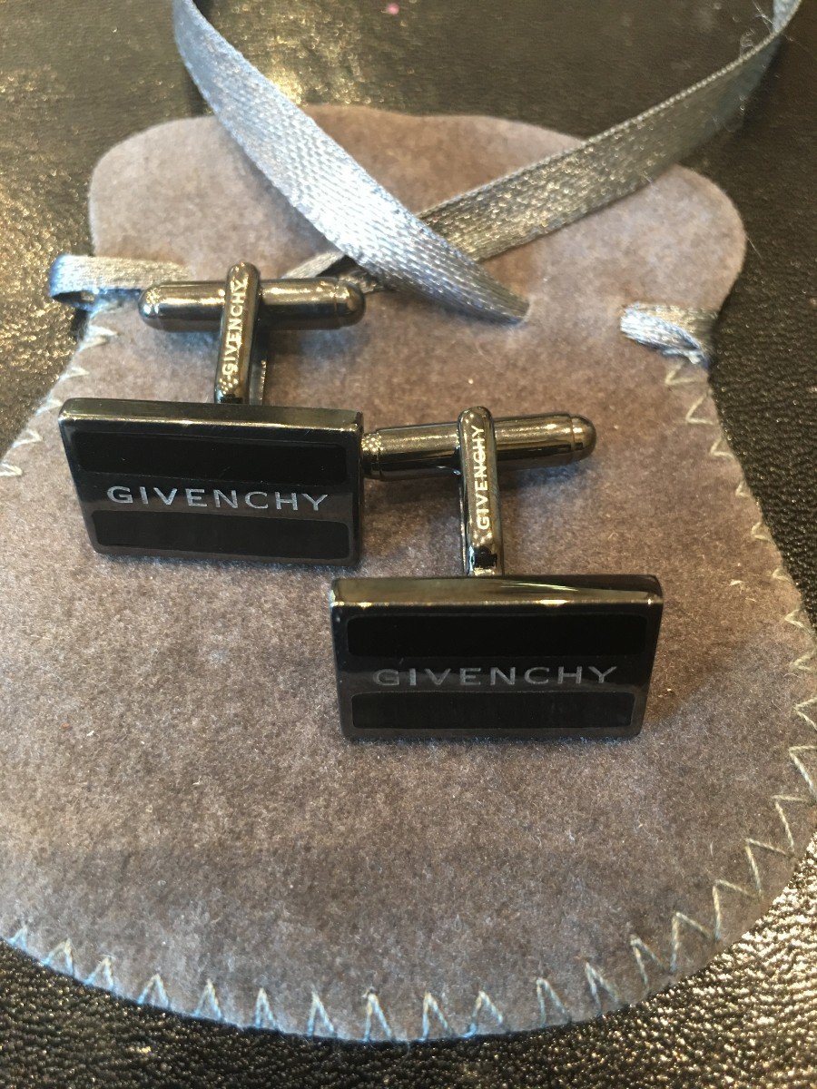 Set Of 3 Pairs Of Givenchy Cufflinks And 2 Lanvin Tie Clips-photo-2