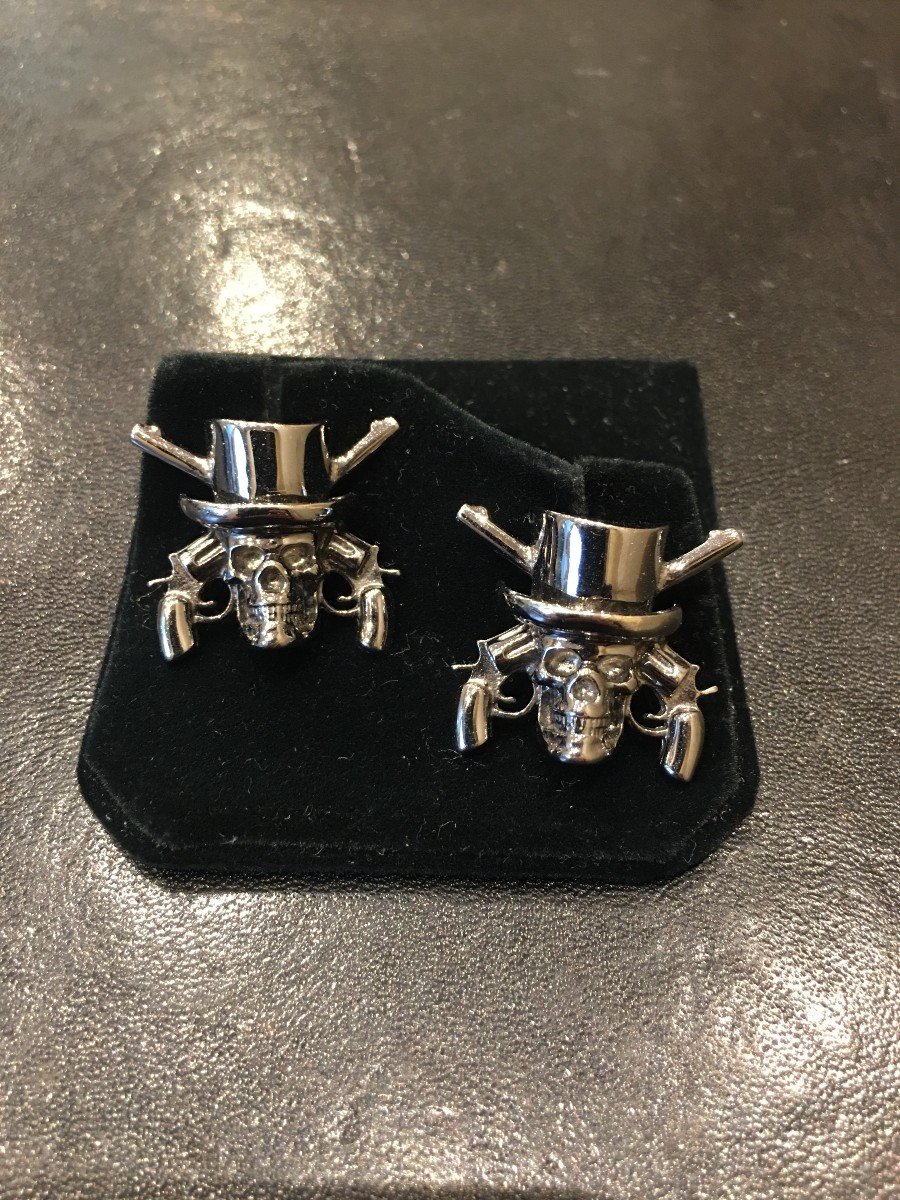 Pair Of Gold Skull Cufflinks 