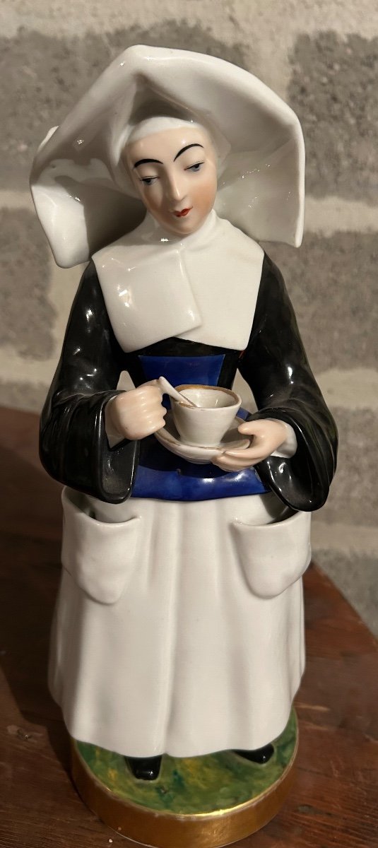 Old Paris Porcelain Teapot, Bonne Soeur Model 