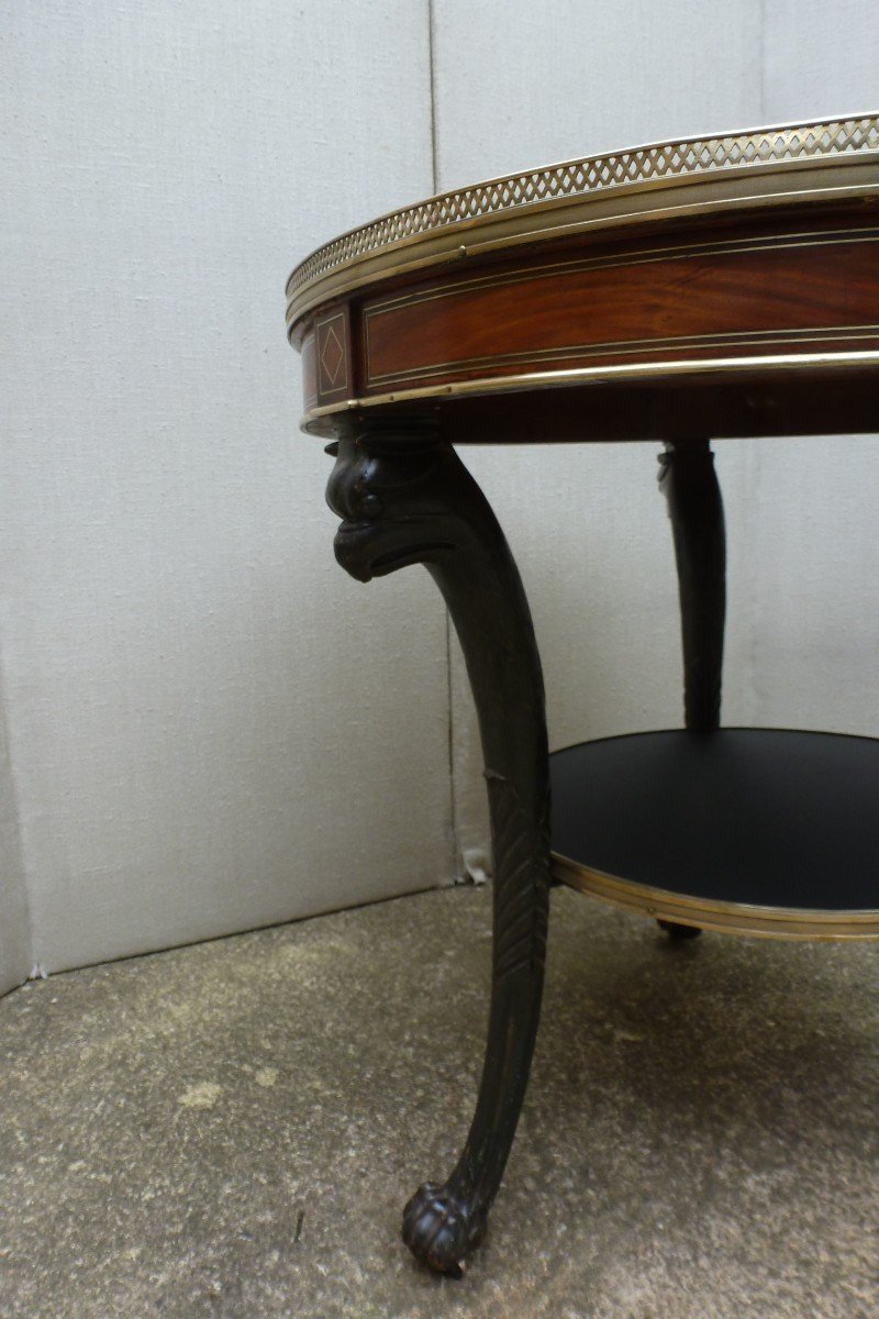 Living Room Pedestal Table From The Dictory Period.-photo-1