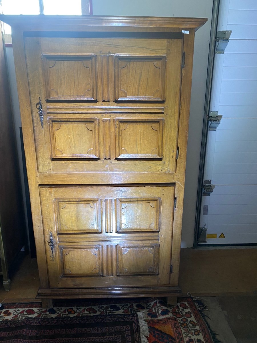 Cabinet 2 Doors Walnut Early 19th