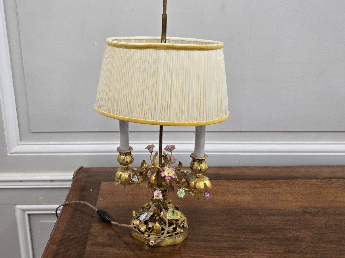 Gilded Chiseled Bronze Lamp Decorated With Flowers Saxony-photo-1