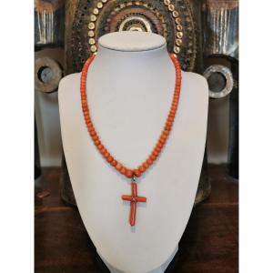 Collier Avec Sa Croix En Corail, XIXème Siècle