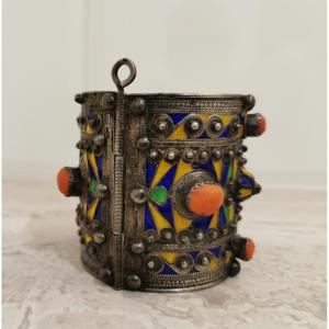 Berber Cuff Bracelet In Enameled Sterling Silver With Coral Cabochons 