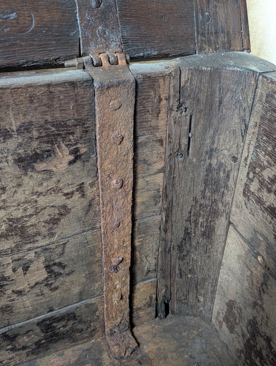 17th Century Chest-photo-2