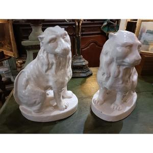 Pair Of Lions Confronting 