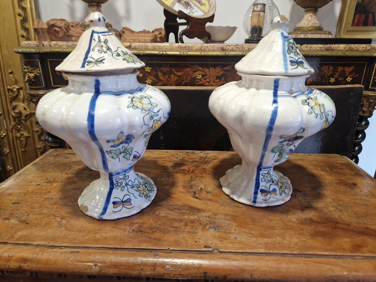 Pair Of Ancient Italian Majolica Vases Dated 1746 (18th Century)-photo-1