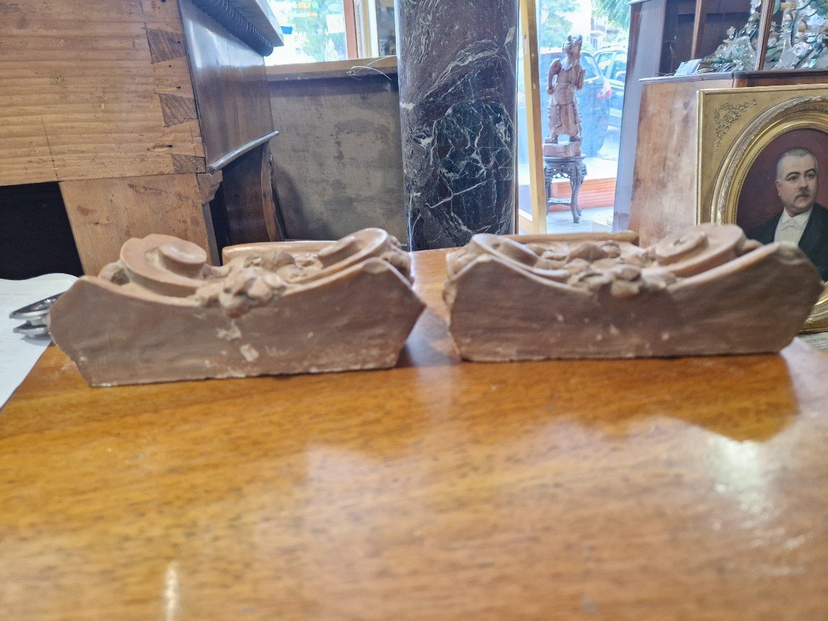 Pair Of Early 20th Century Terracotta Patinated Plaster Decorations-photo-1