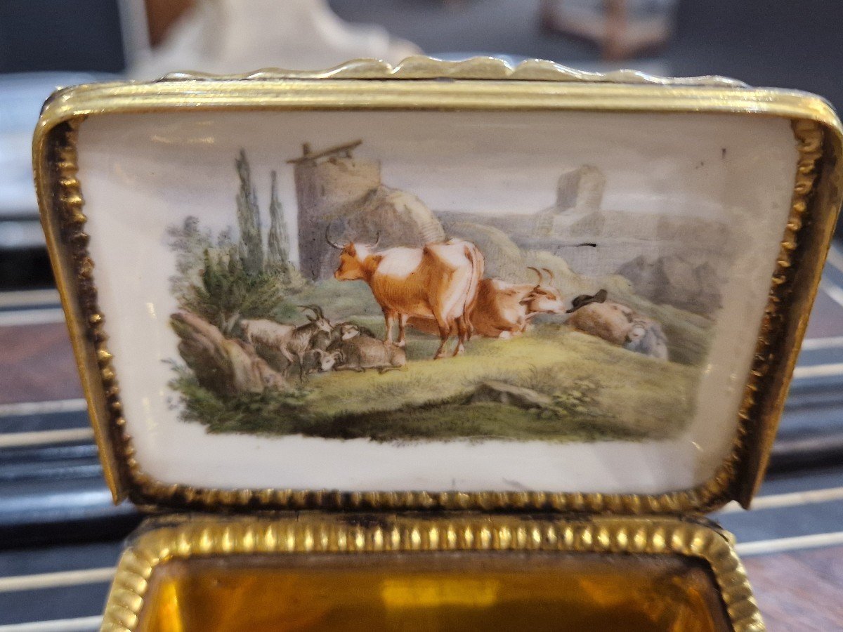 Porcelain Box Painted With 18th Century Bucolic Scenes -photo-4