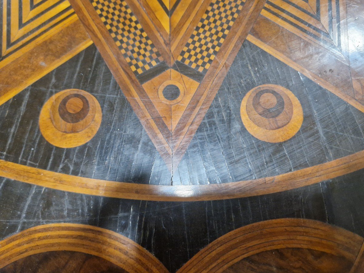 Finely Inlaid Round Table From Italy Or Germany, 19th Century-photo-3